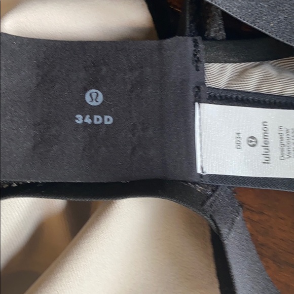 Lululemon bra - Picture 5 of 6